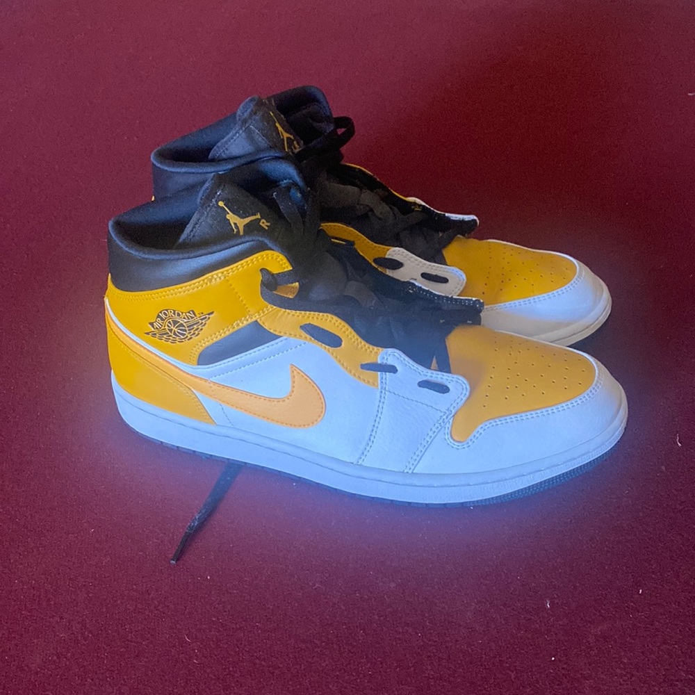 Nike Air Jordan 1